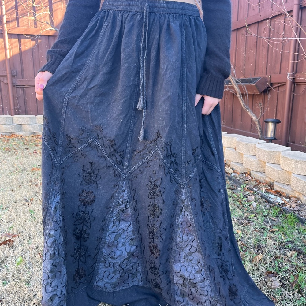 Chic Whimsy Goth Ash Black Embroidered Maxi Skirt - Picture 11 of 14